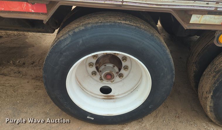 image for item NZ9741 1989 Trailmobile F73T-6FEA drop deck equipment trailer