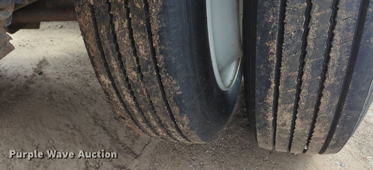 image for item NZ9741 1989 Trailmobile F73T-6FEA drop deck equipment trailer