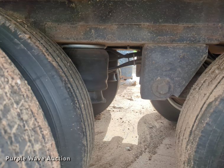 image for item NZ9741 1989 Trailmobile F73T-6FEA drop deck equipment trailer