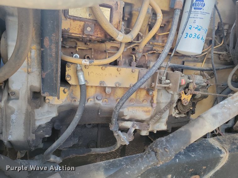 image for item NZ9833 1992 Ford  L9000 log loading truck 