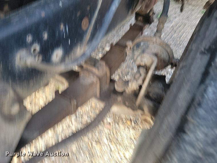 image for item NZ9833 1992 Ford  L9000 log loading truck 