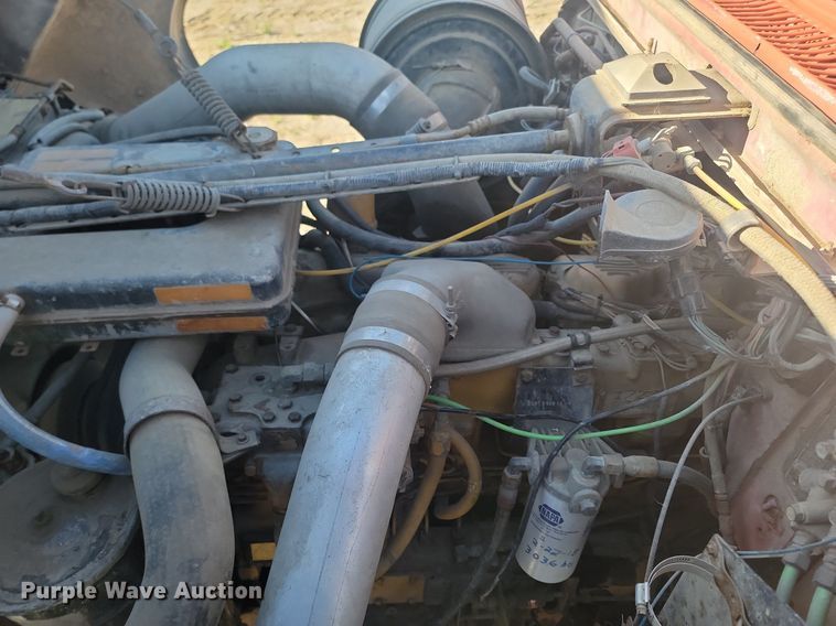 image for item NZ9833 1992 Ford  L9000 log loading truck 