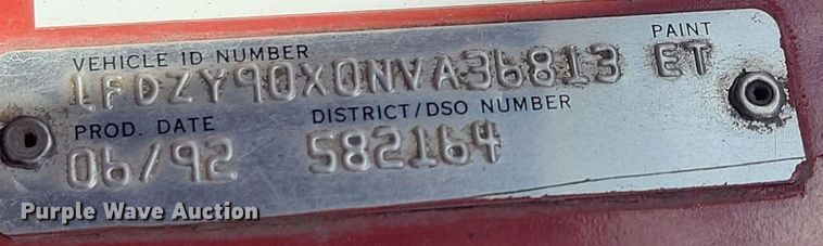 image for item NZ9833 1992 Ford  L9000 log loading truck 