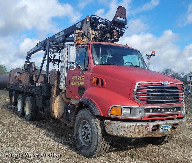 image for item NZ9834 2000 Sterling LT9500 log loader truck