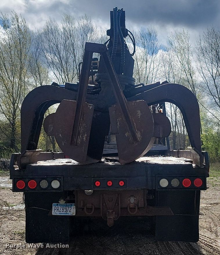 image for item NZ9834 2000 Sterling LT9500 log loader truck