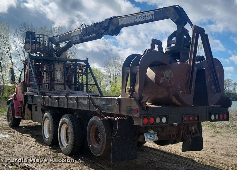 image for item NZ9834 2000 Sterling LT9500 log loader truck