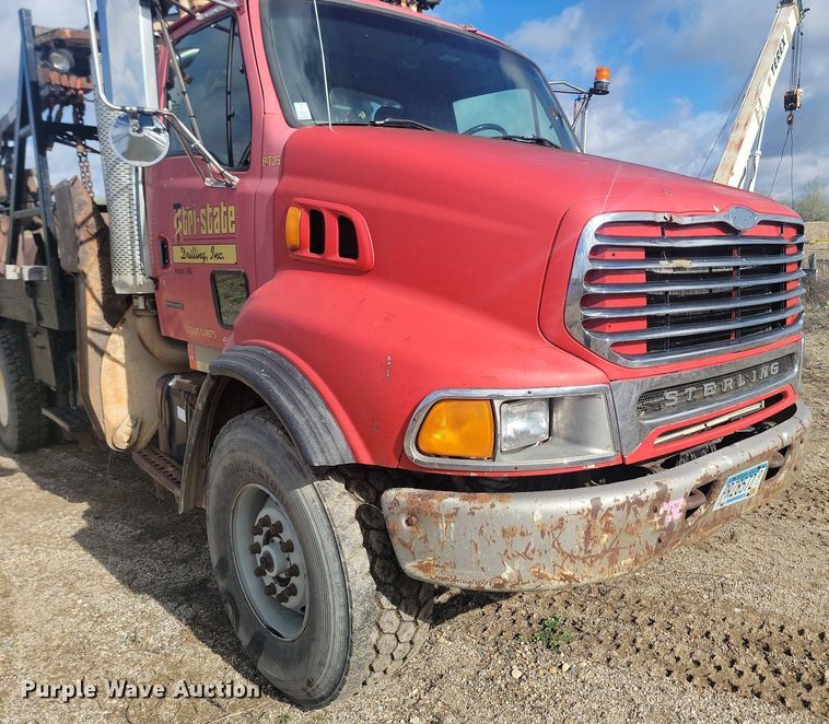 image for item NZ9834 2000 Sterling LT9500 log loader truck