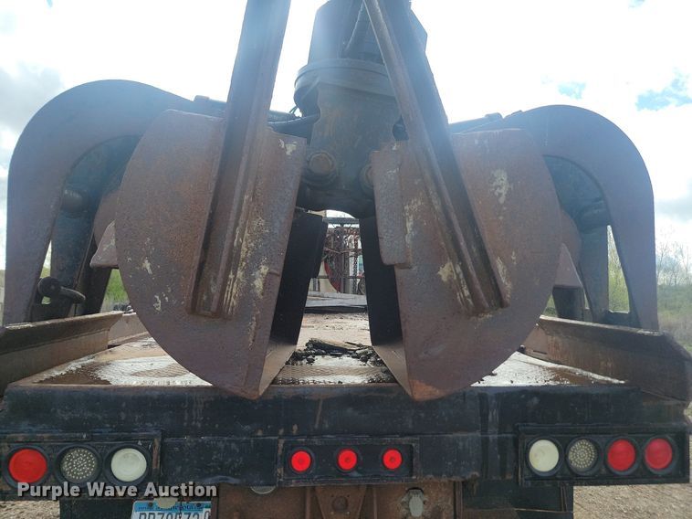 image for item NZ9834 2000 Sterling LT9500 log loader truck