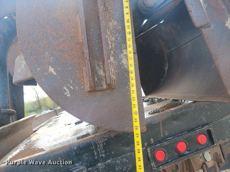 image for item NZ9834 2000 Sterling LT9500 log loader truck