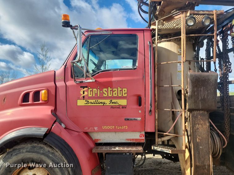 image for item NZ9834 2000 Sterling LT9500 log loader truck