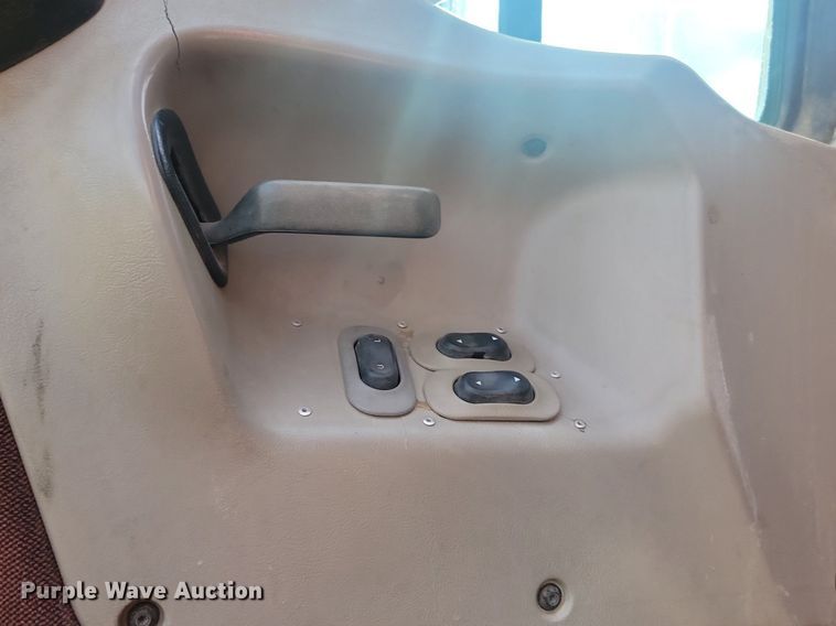 image for item NZ9834 2000 Sterling LT9500 log loader truck