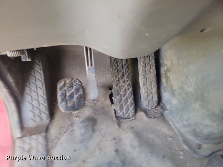 image for item NZ9834 2000 Sterling LT9500 log loader truck