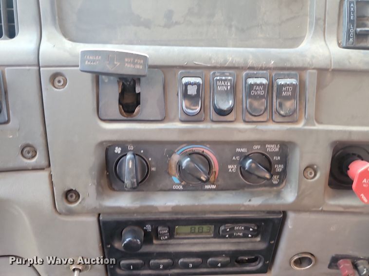 image for item NZ9834 2000 Sterling LT9500 log loader truck