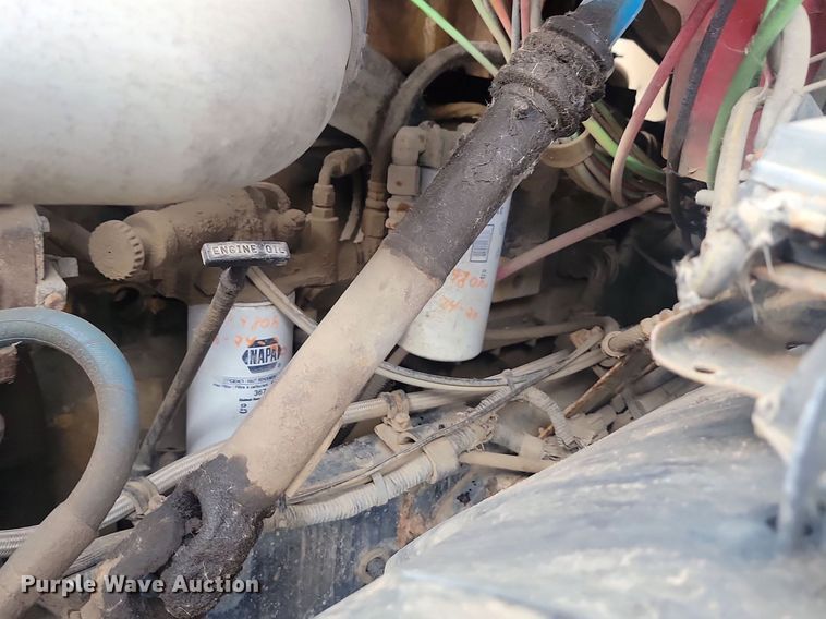 image for item NZ9834 2000 Sterling LT9500 log loader truck