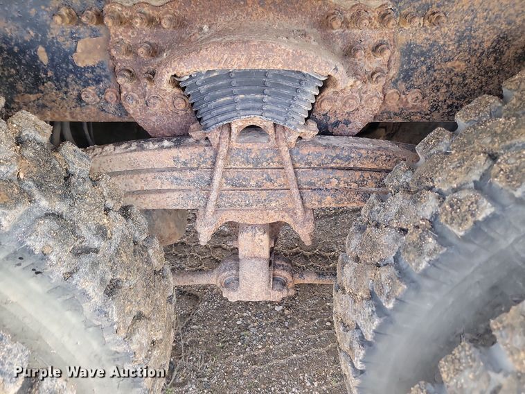 image for item NZ9834 2000 Sterling LT9500 log loader truck