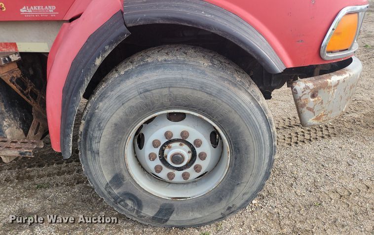 image for item NZ9834 2000 Sterling LT9500 log loader truck