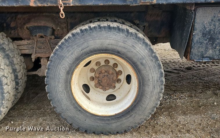 image for item NZ9834 2000 Sterling LT9500 log loader truck