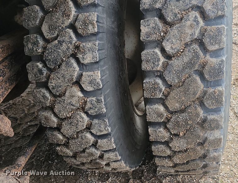 image for item NZ9834 2000 Sterling LT9500 log loader truck