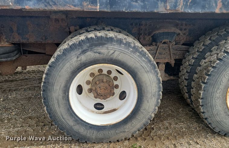 image for item NZ9834 2000 Sterling LT9500 log loader truck