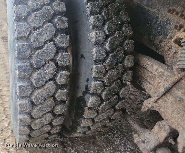 image for item NZ9834 2000 Sterling LT9500 log loader truck