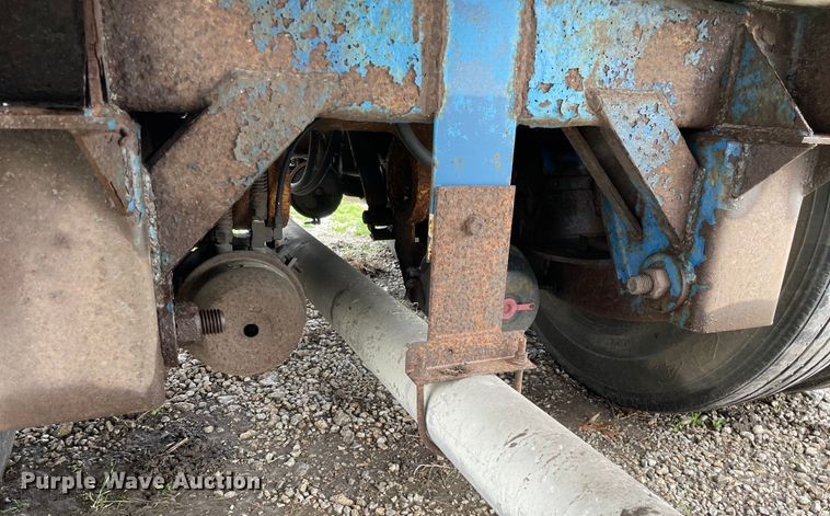 image for item OG9866 1977 Butler MFG pneumatic dry bulk trailer