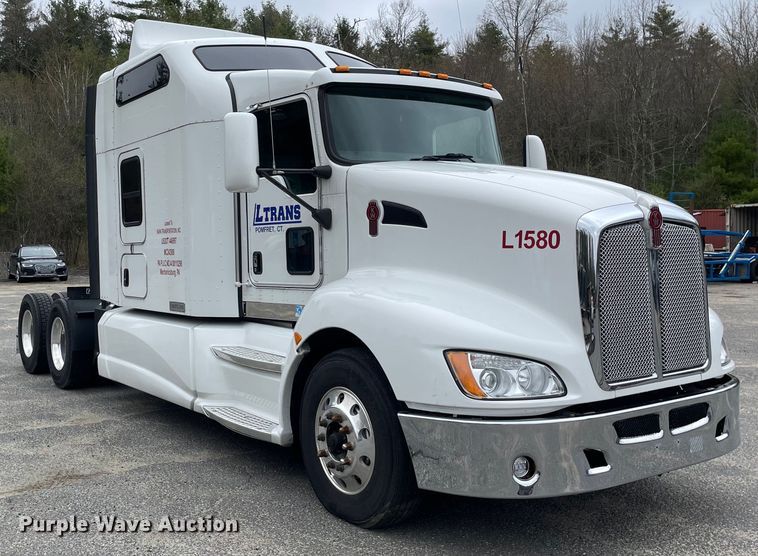 image for item OG9910 2015 Kenworth  T660 semi truck