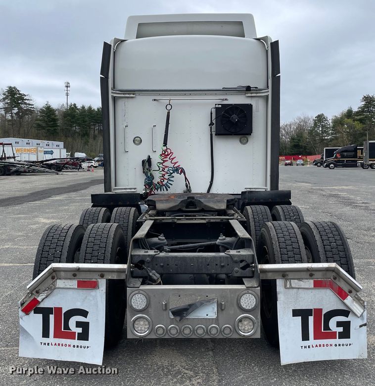 image for item OG9910 2015 Kenworth  T660 semi truck