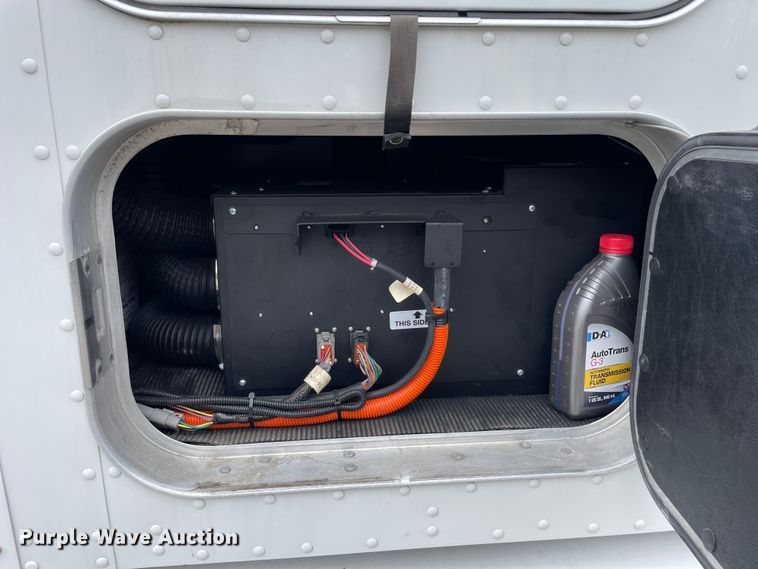 image for item OG9910 2015 Kenworth  T660 semi truck