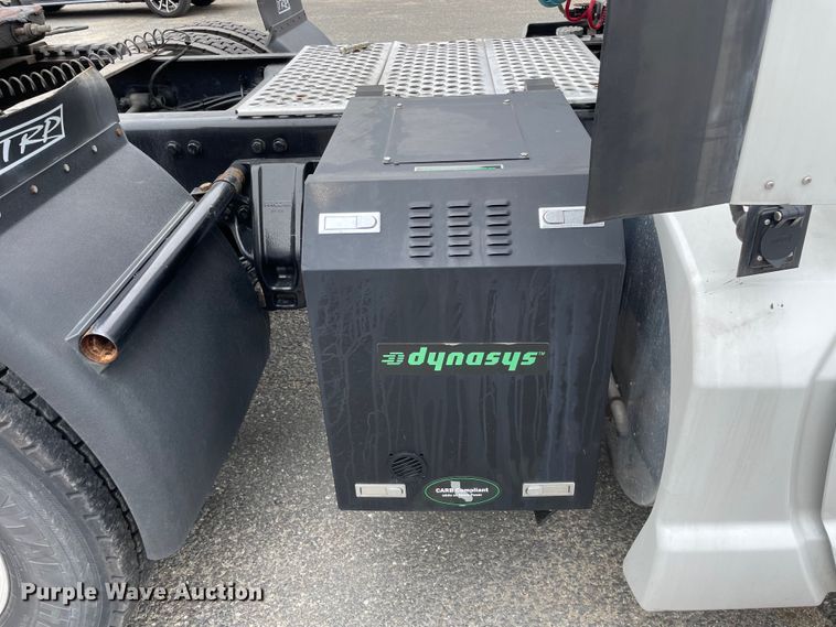 image for item OG9910 2015 Kenworth  T660 semi truck