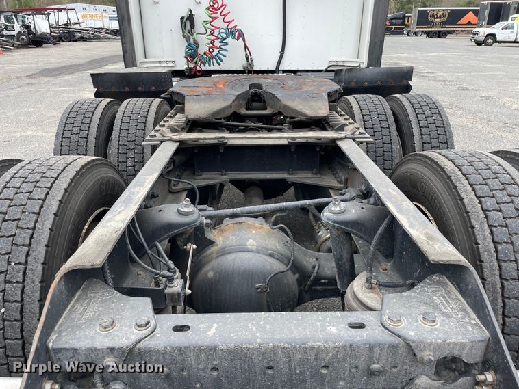 image for item OG9910 2015 Kenworth  T660 semi truck