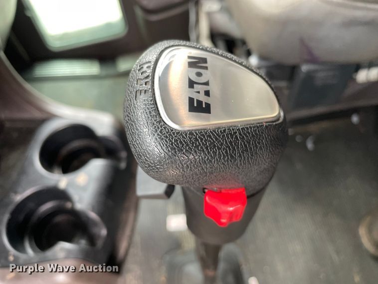 image for item OG9910 2015 Kenworth  T660 semi truck