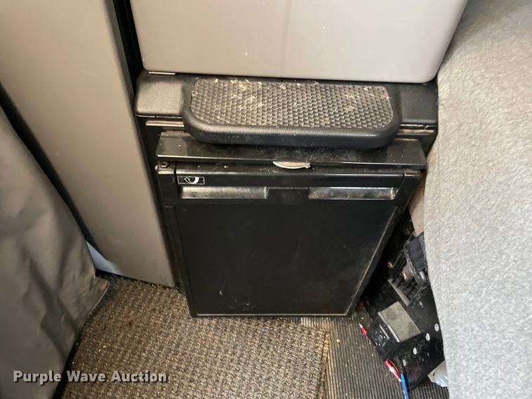 image for item OG9910 2015 Kenworth  T660 semi truck