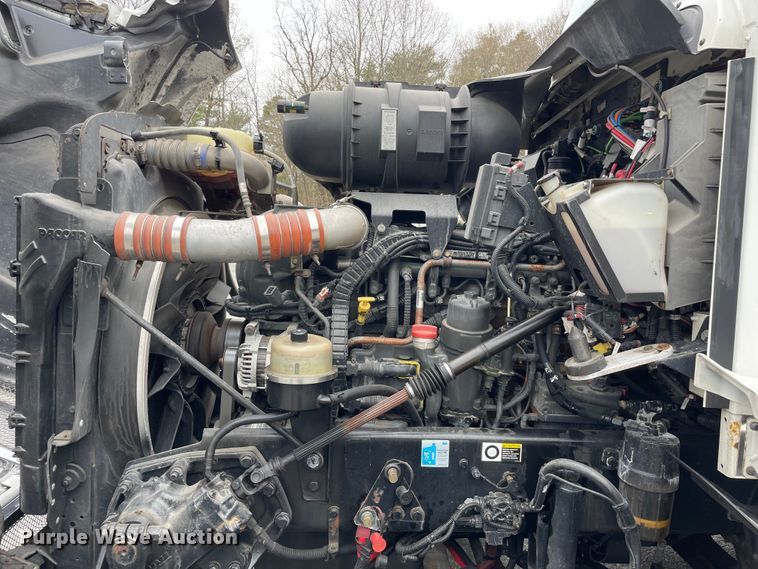 image for item OG9910 2015 Kenworth  T660 semi truck