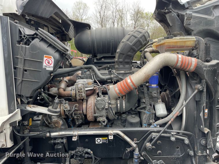 image for item OG9910 2015 Kenworth  T660 semi truck