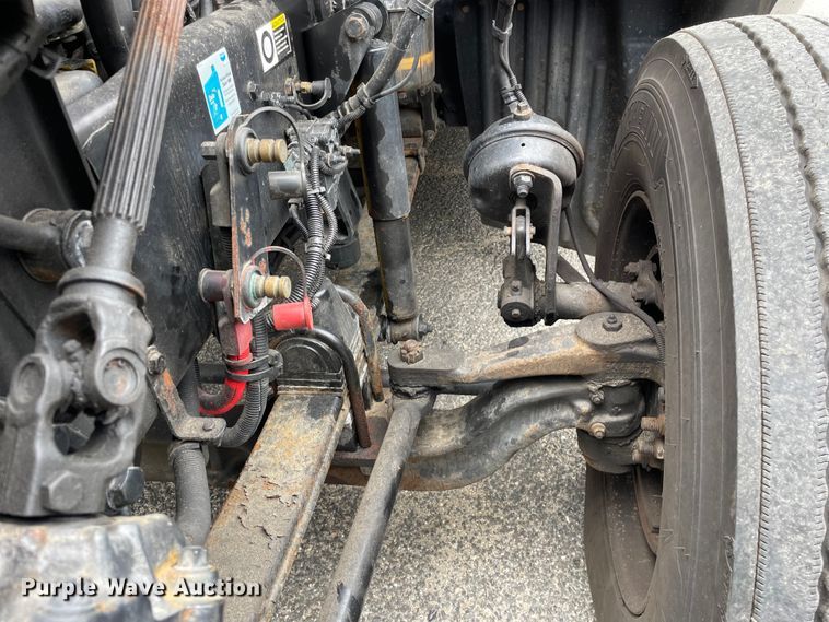 image for item OG9910 2015 Kenworth  T660 semi truck