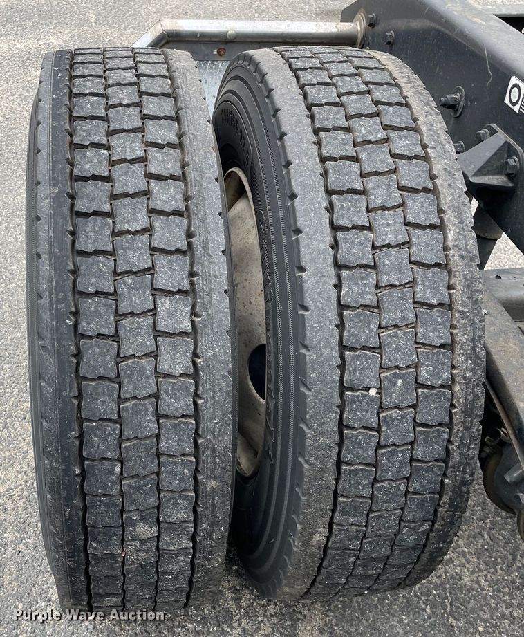 image for item OG9910 2015 Kenworth  T660 semi truck