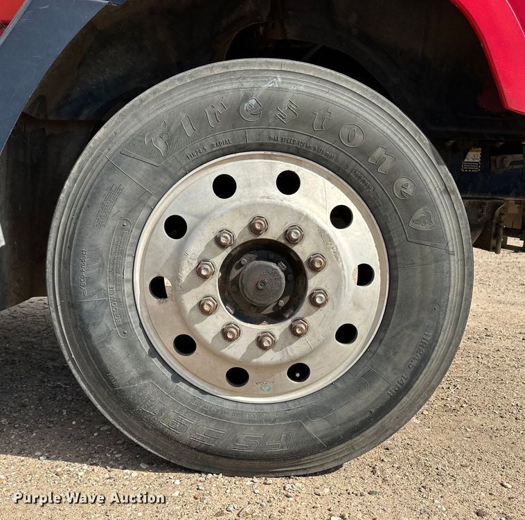 image for item OI9088 1998 Mack CH Series semi truck