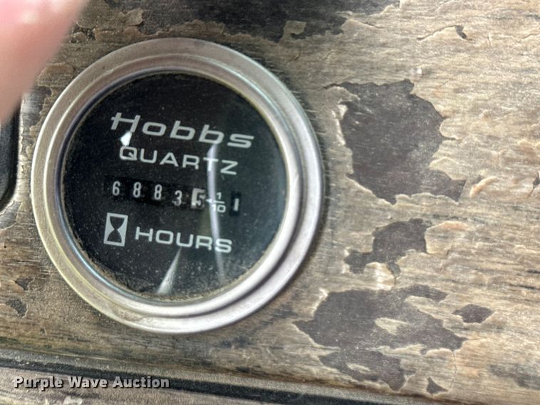 image for item OI9103 1994 Freightliner FLD120 semi truck