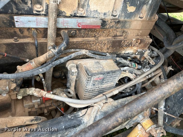 image for item OI9103 1994 Freightliner FLD120 semi truck