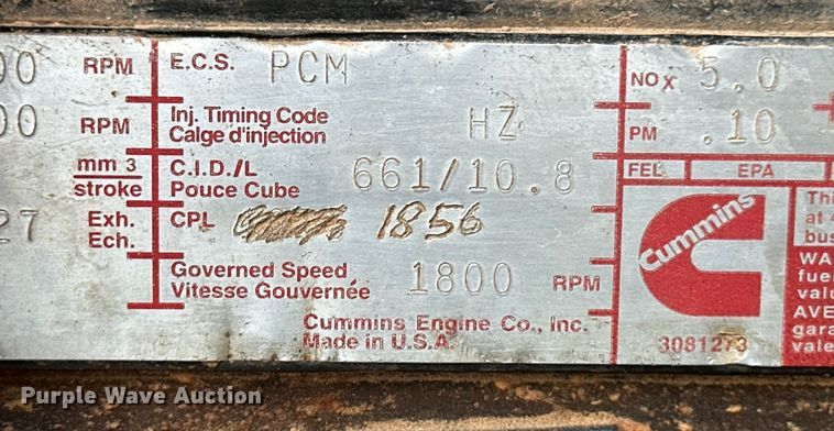 image for item OI9103 1994 Freightliner FLD120 semi truck