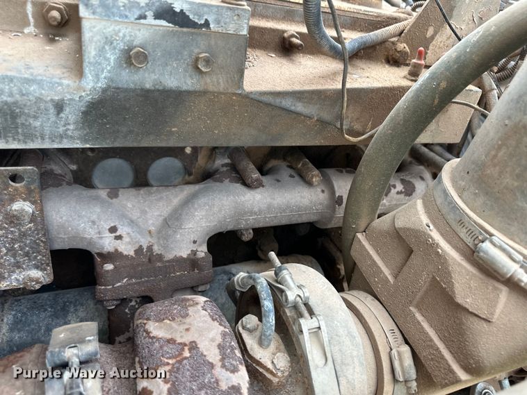 image for item OI9103 1994 Freightliner FLD120 semi truck