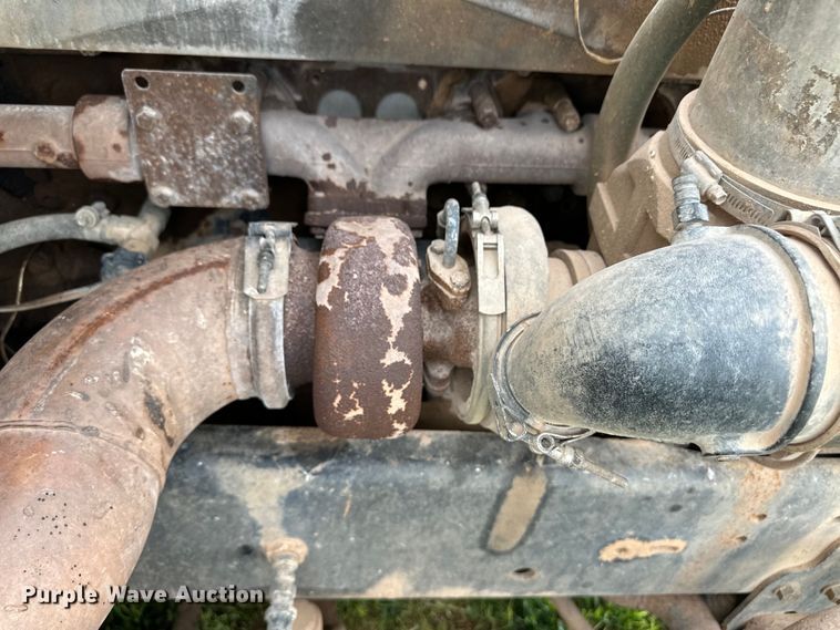 image for item OI9103 1994 Freightliner FLD120 semi truck