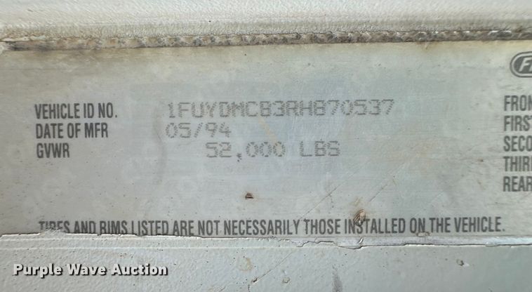 image for item OI9103 1994 Freightliner FLD120 semi truck