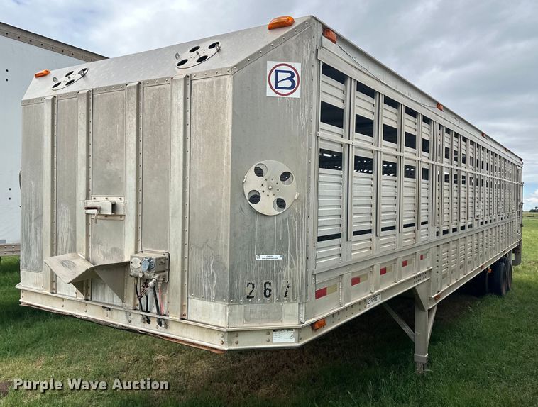 image for item OI9105 1998 Barrett livestock trailer