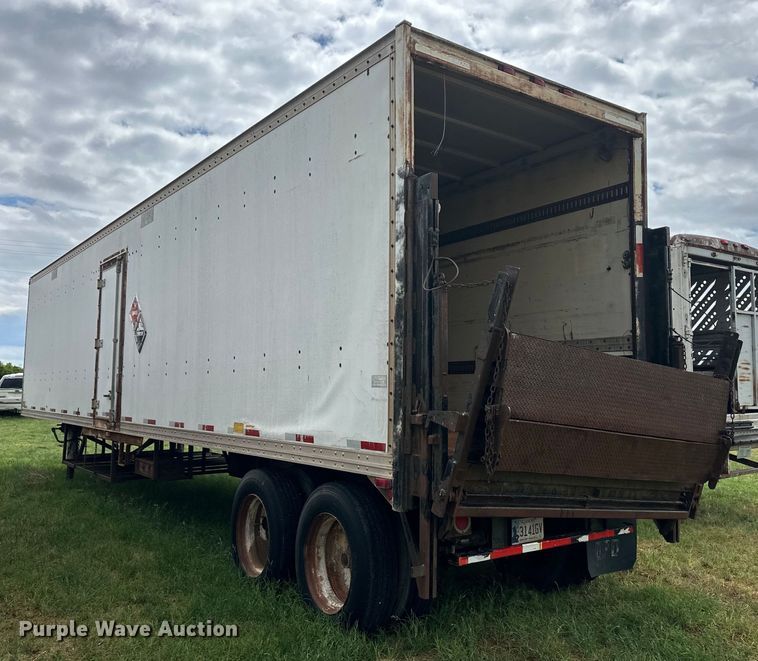 image for item OI9106 1986 Monon dry van trailer