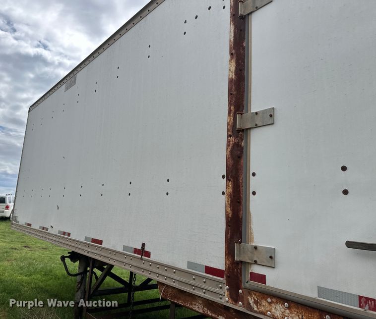 image for item OI9106 1986 Monon dry van trailer