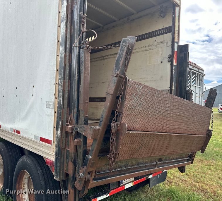 image for item OI9106 1986 Monon dry van trailer