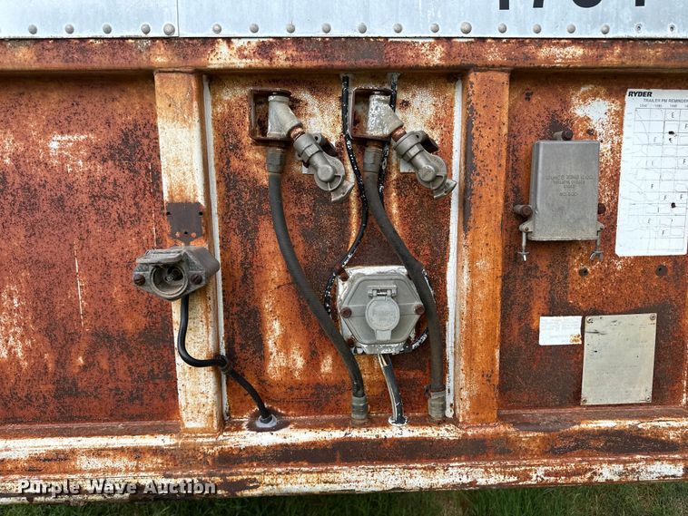 image for item OI9106 1986 Monon dry van trailer