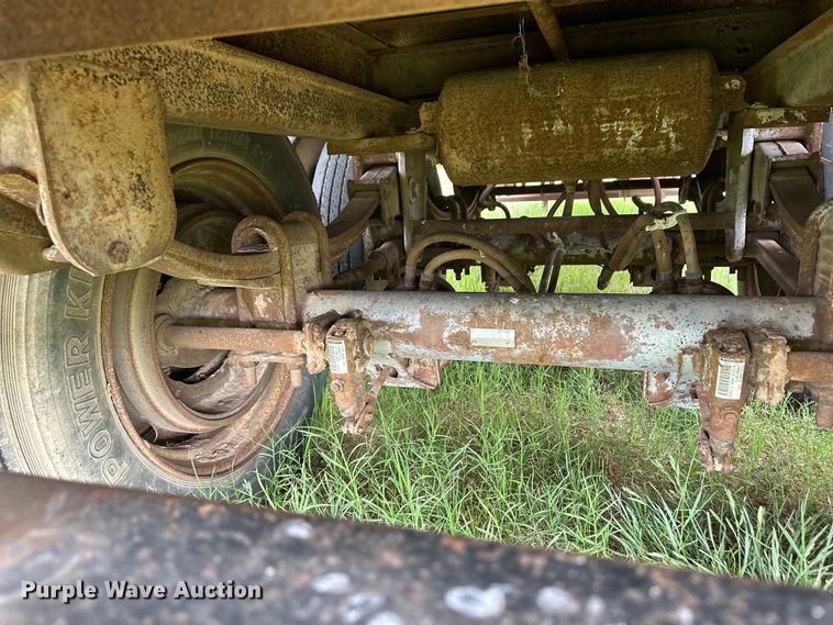 image for item OI9106 1986 Monon dry van trailer