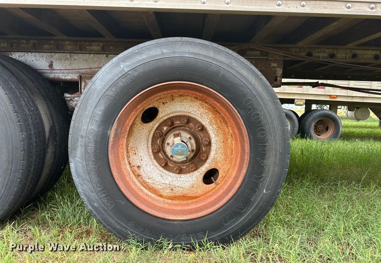 image for item OI9106 1986 Monon dry van trailer